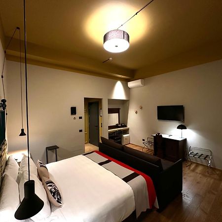 Hotel Priori Secret Garden Перуджа Екстер'єр фото