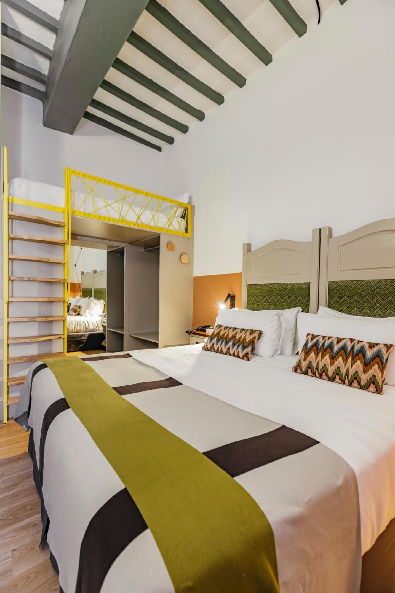 Hotel Priori Secret Garden Перуджа Екстер'єр фото