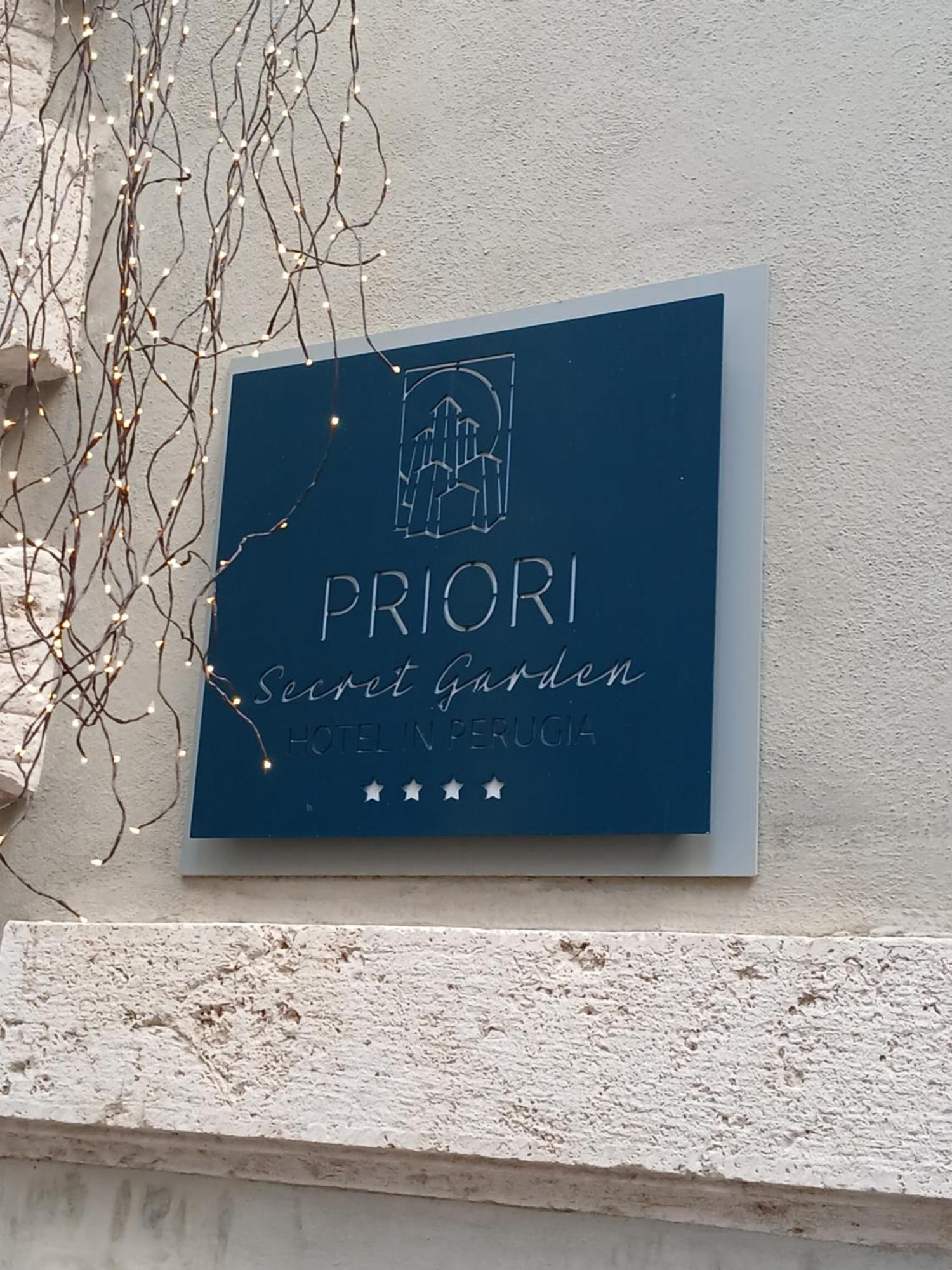 Hotel Priori Secret Garden Перуджа Екстер'єр фото